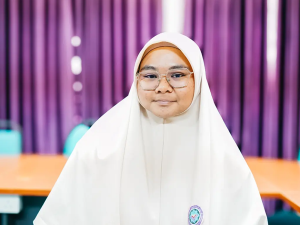 Digital Etiquette for Teenagers Program Conducted at Malaysian Middle High School, SMI Al Amin Kemaman